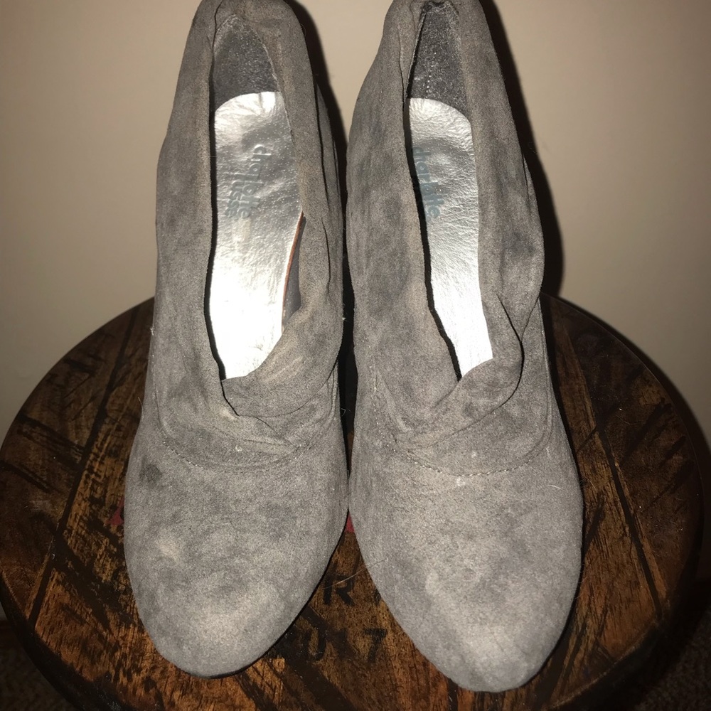 Gray heels - Picture 2 of 5
